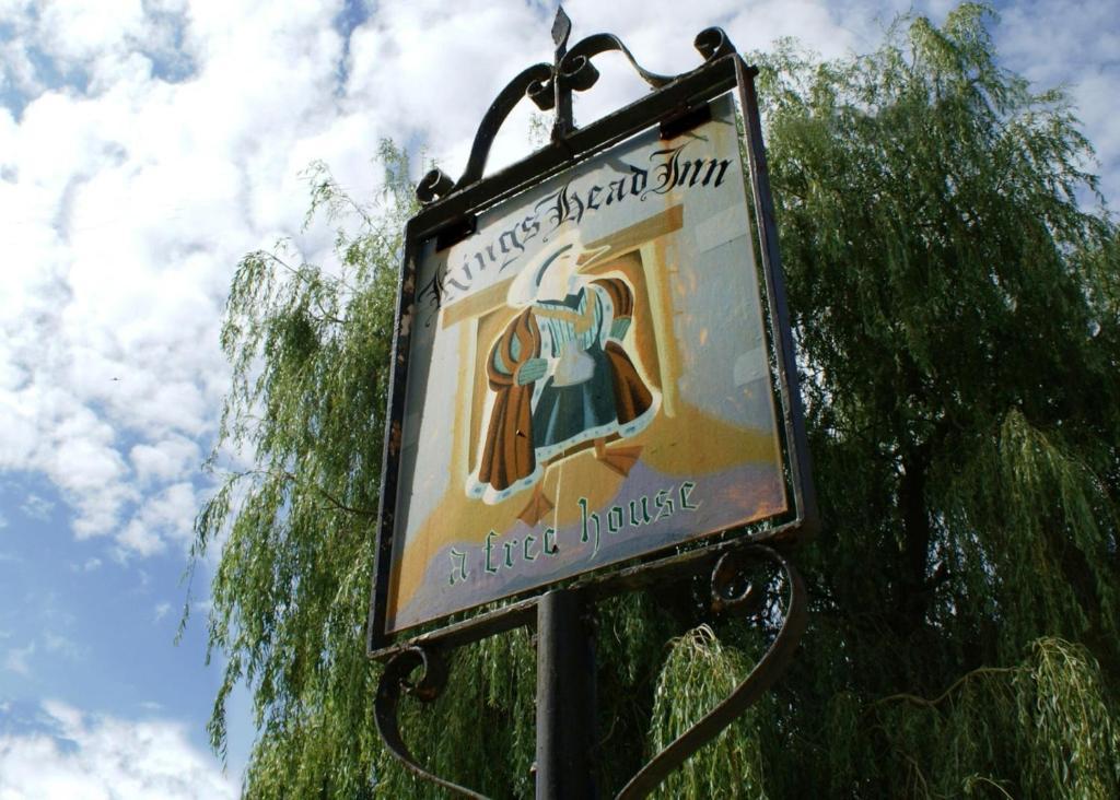 Kings Head Inn Bledington Exterior photo